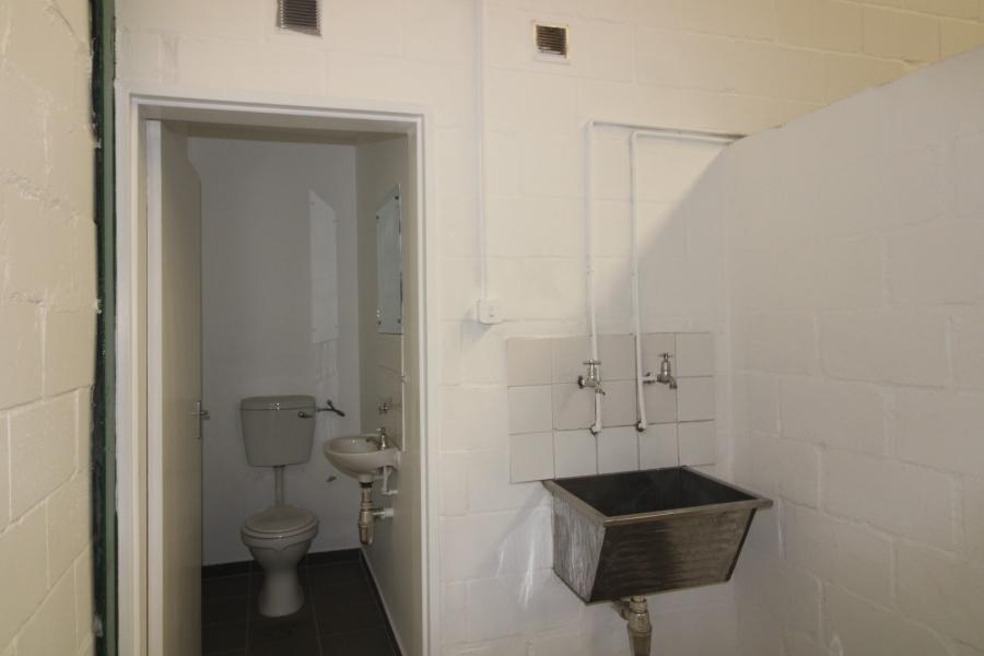 To Let Commercial Property for Rent in Killarney Gardens Western Cape